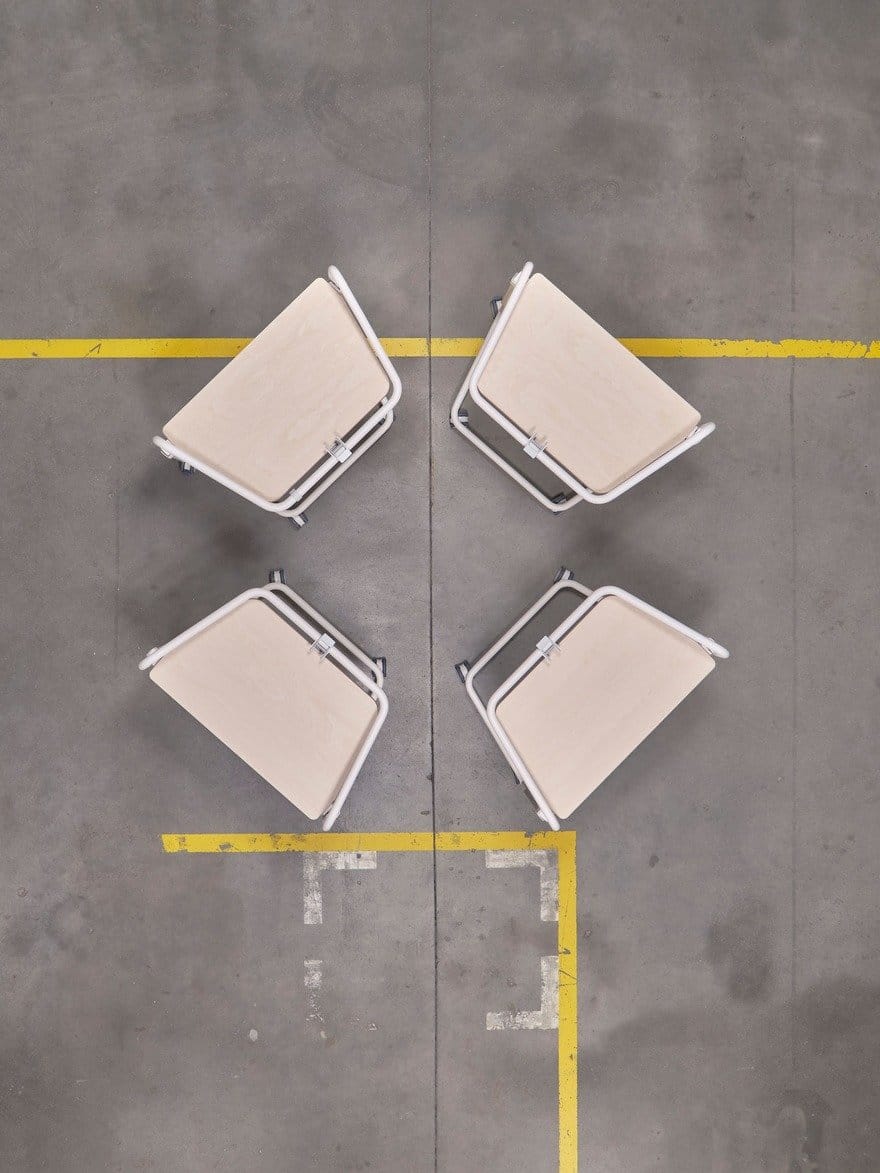Image 2: Vitra Scout workstation trapezoidal design height adjustment detail