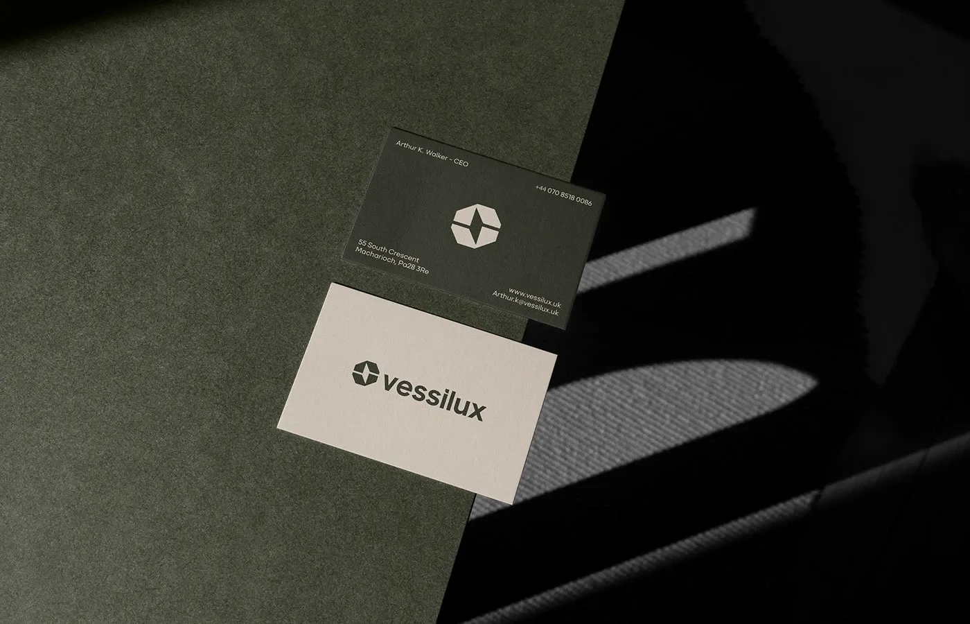 Vessilux digital property listing web mockup — luxury real estate branding