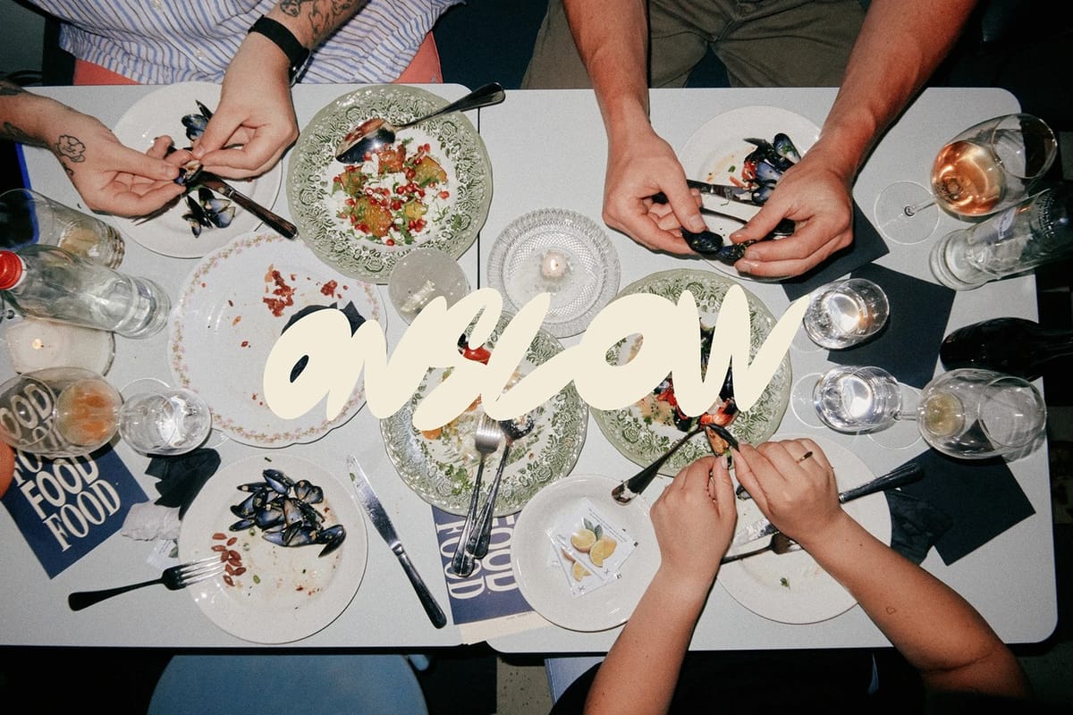 Gọn gàng và Chill: Thiết kế Brand Identity cho nhà hàng Onslow tại Bruges
