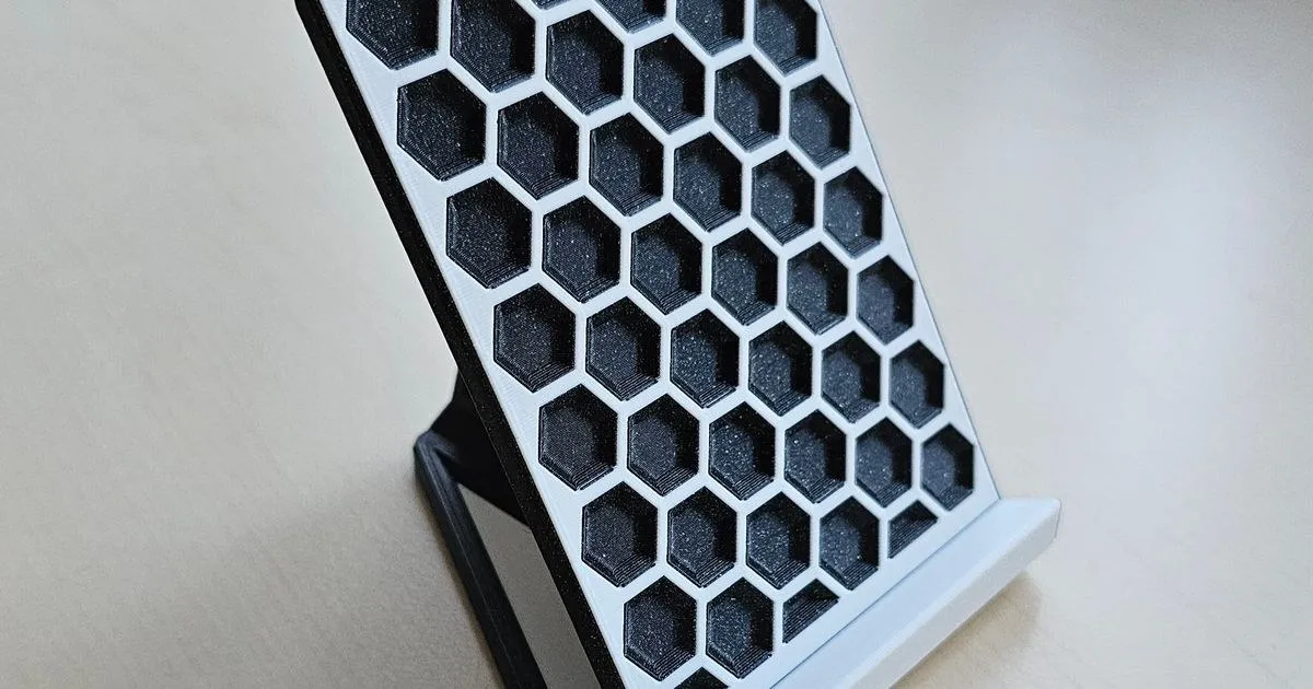 Giá đỡ điện thoại in 3D với cấu trúc lưới lục giác của Boogie