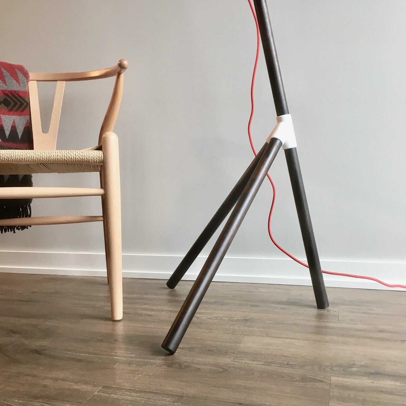 Image 6: 3D printed lamp fabrication materials and wood finishes