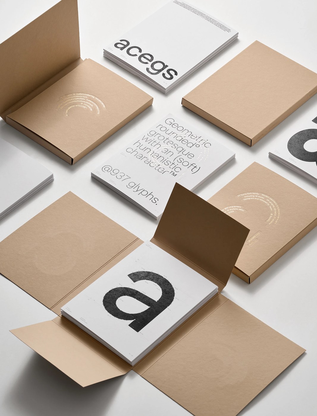 Image 3: sans serif typeface specimen rounded variable font letterform details