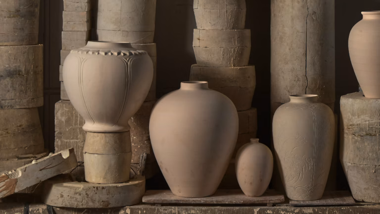 Bát Tràng Museum Rebrand: Translating Ceramic Soul into Contemporary Design Bát Tràng Museum Rebrand: Translating Ceramic Soul into Contemporary Design -