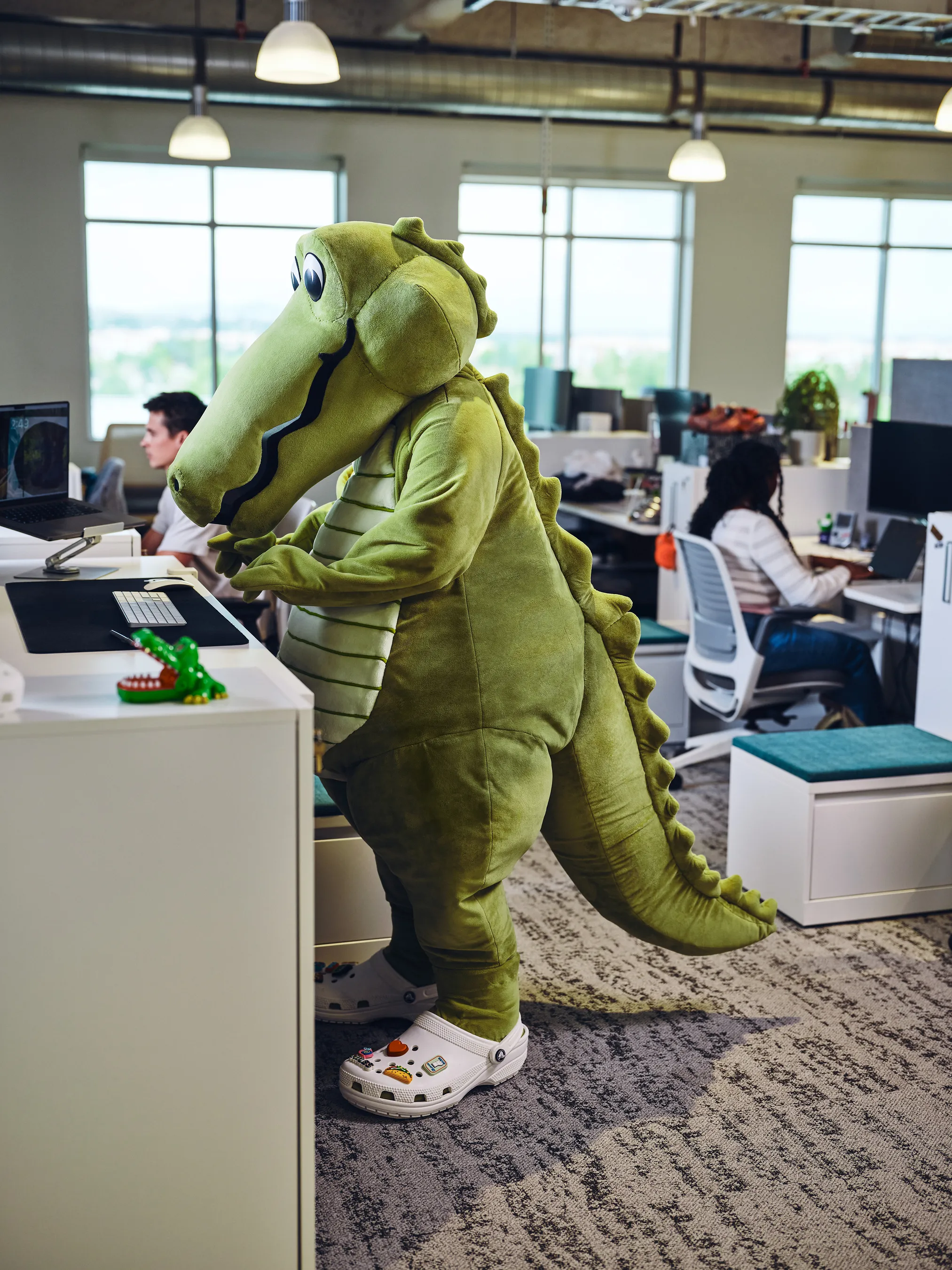 Img05 - Crocs Brings Its Iconic Crocodile Logo to Life with New Mascot Niles