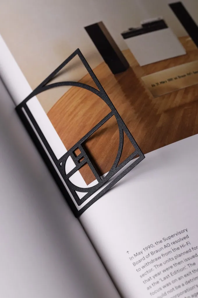 Img04 - 1.618 Golden Ratio Paperclip by Yuan Design Studio: Bringing Geometry to Desk Tools