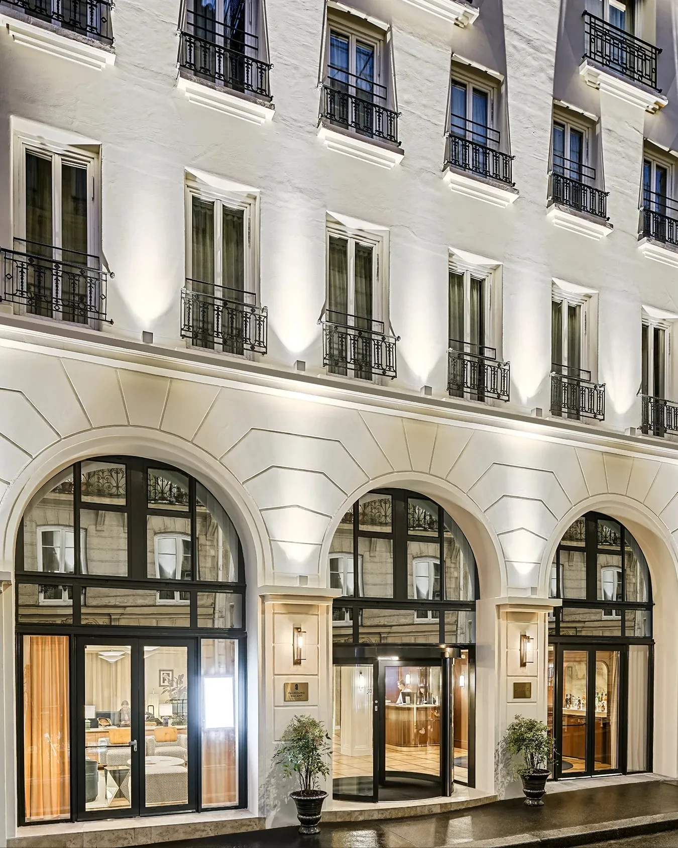 Img04 - Faubourg Galant - Retro-Modern Hotel Branding in Paris