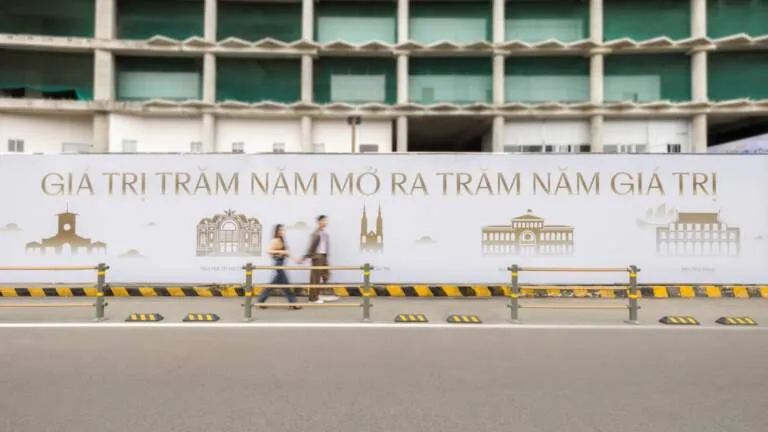 One Central Saigon: Turning Construction Hoardings into a Heritage Canvas Img01 - One Central Saigon: Turning Construction Hoardings into a Heritage Canvas