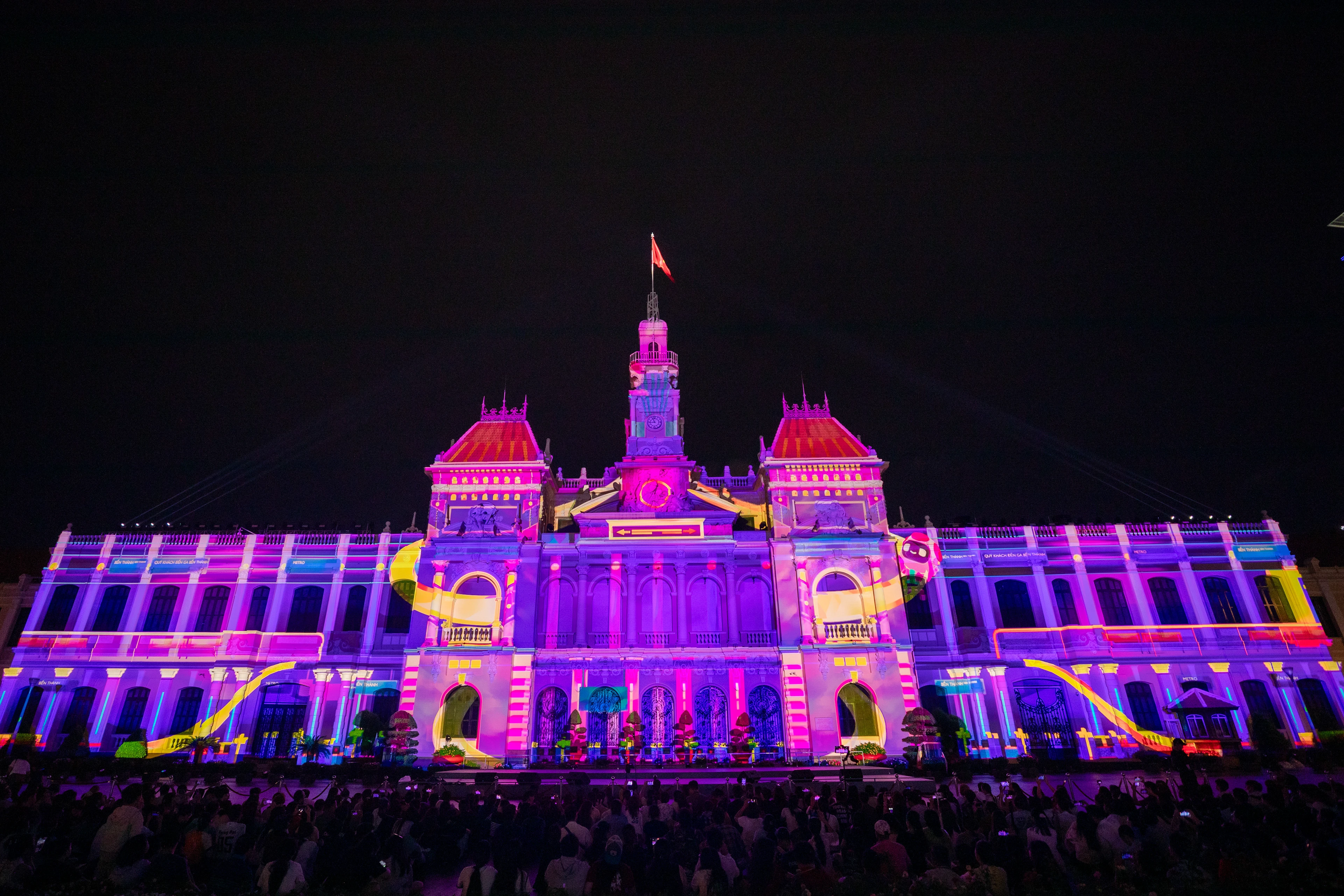 Img76 - Visualizing HCMC: Phase 2 - Interaction by MxC Creative