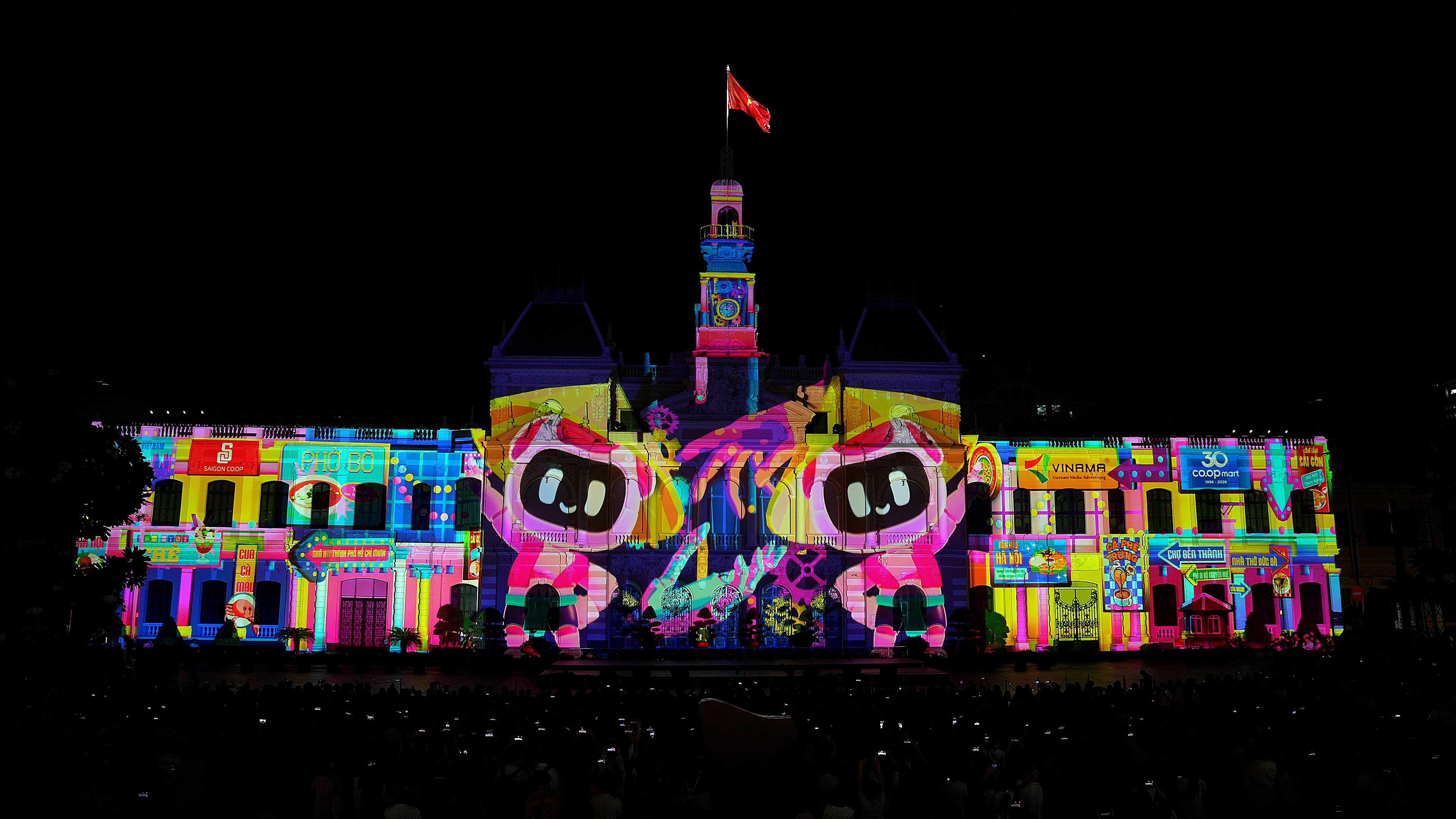 Img84 - Visualizing HCMC: Phase 2 - Interaction by MxC Creative