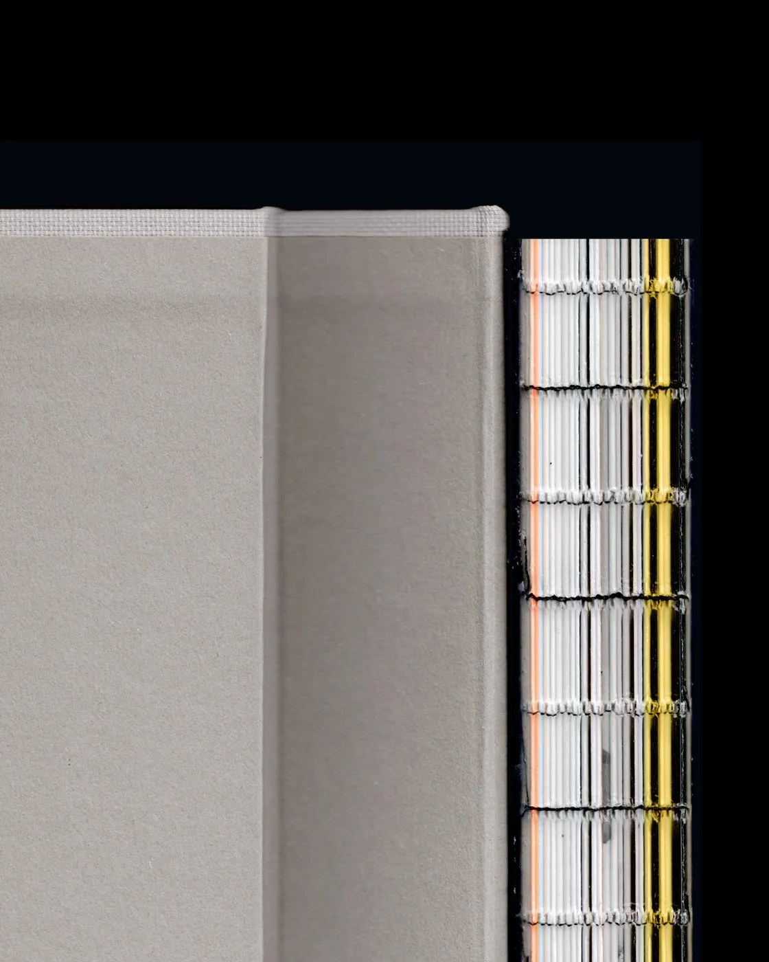Img12 - Xe Vero Catalogue: Framing Murano Glass Craftsmanship Through White Space
